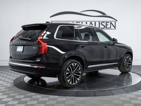 New 2026 Volvo XC90 B6 Plus w/ Protection Package Premier image 5