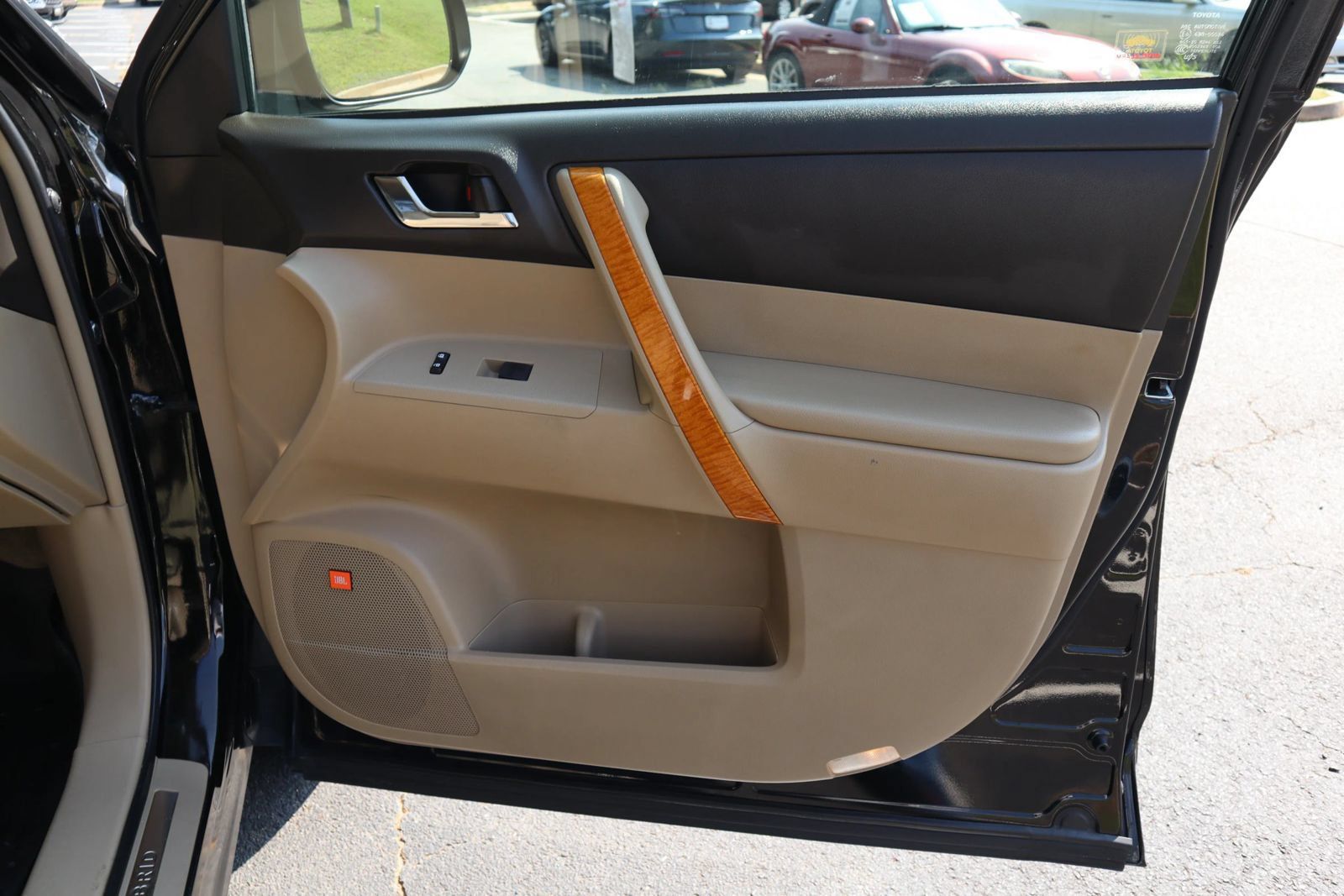 Used 2010 Toyota Highlander Limited AWD/4WD image 16