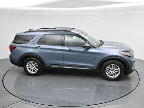 Used 2025 Ford Explorer Active image 45