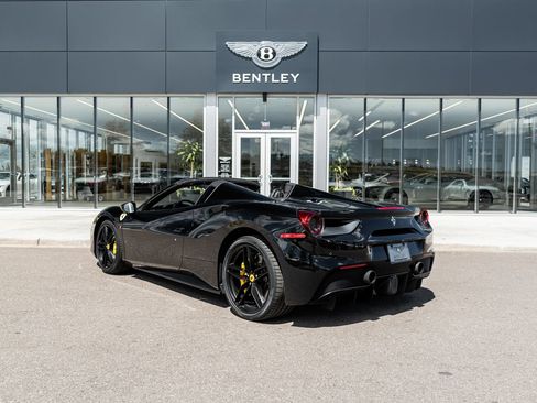 Used 2018 Ferrari 488 Spider RWD image 8