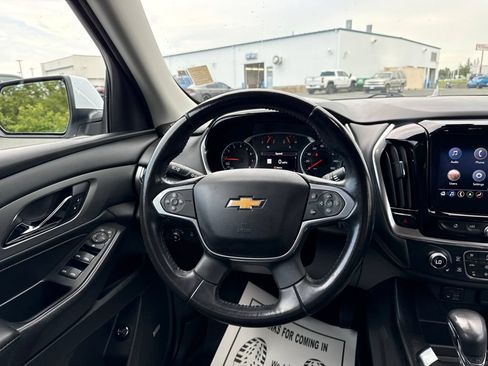 Used 2021 Chevrolet Traverse LT w/ LT Premium Package AWD/4WD image 18