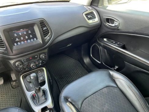 Used 2018 Jeep Compass Latitude w/ Popular Equipment Group AWD/4WD image 25