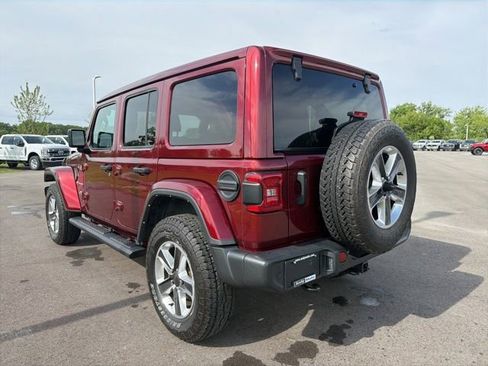 Used 2021 Jeep Wrangler Unlimited Sahara w/ Uconnect 4C Nav & Sound Group AWD/4WD image 12
