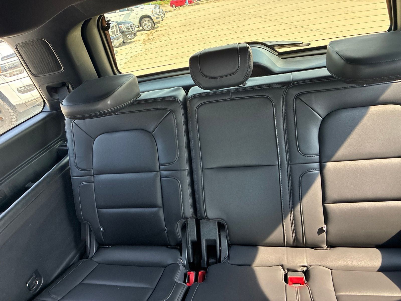 Used 2024 Lincoln Navigator Reserve AWD/4WD image 20