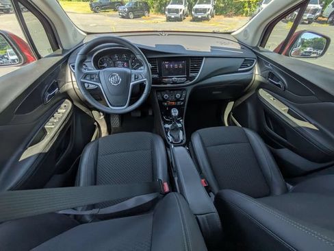 Used 2022 Buick Encore Preferred w/ Safety Package FWD image 31
