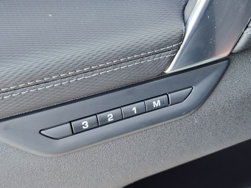 Certified 2025 Land Rover Discovery Sport Dynamic SE image 25