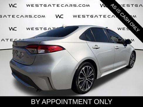 Used 2020 Toyota Corolla LE FWD image 5