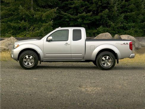 Used 2015 Nissan Frontier S RWD image 1