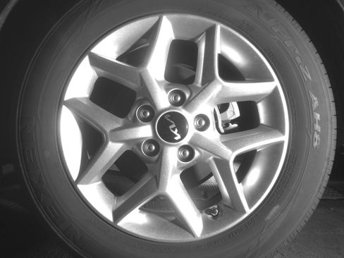 Used 2025 Kia Soul LX w/ LX Technology Package image 21