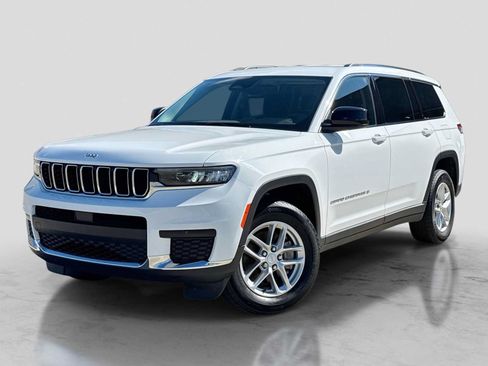 Used 2023 Jeep Grand Cherokee L Laredo w/ Luxury Tech Group I AWD/4WD image 1