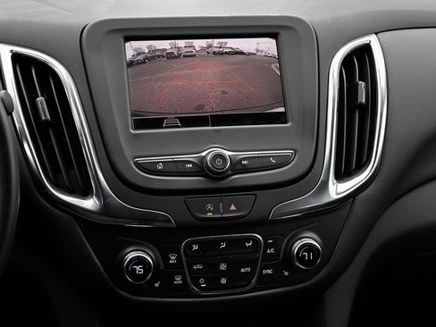Used 2024 Chevrolet Equinox LT AWD/4WD image 25