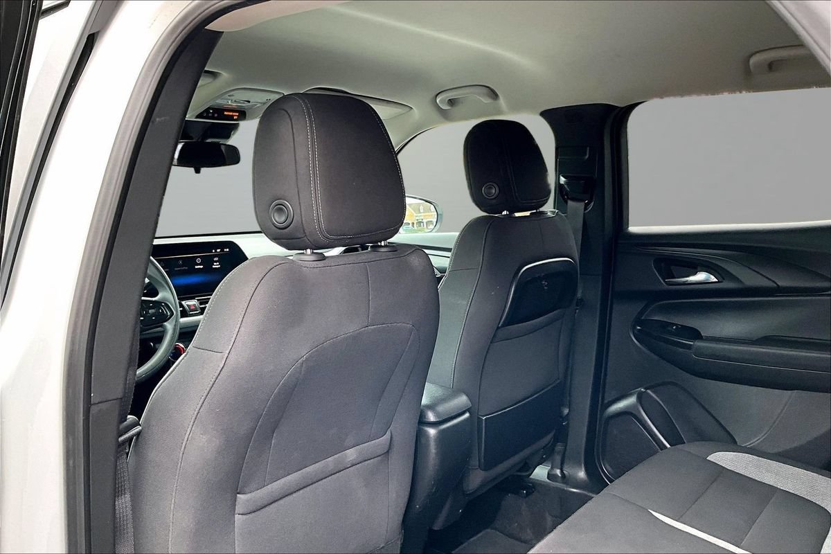 Used 2024 Chevrolet TrailBlazer LT FWD image 19