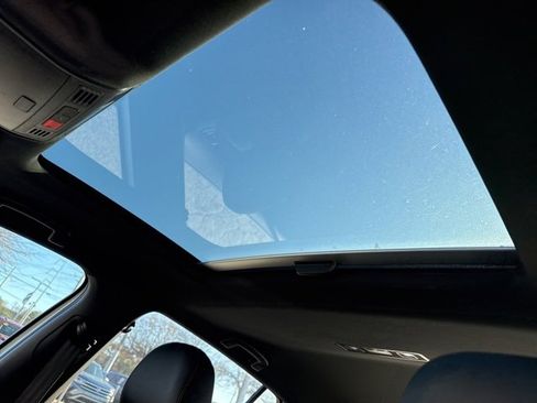 Used 2018 Volkswagen GTI SE w/ SE Leather Package image 20