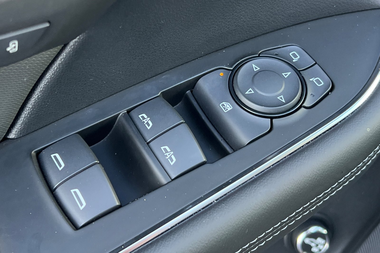 Used 2026 Buick Envision Preferred AWD/4WD image 16