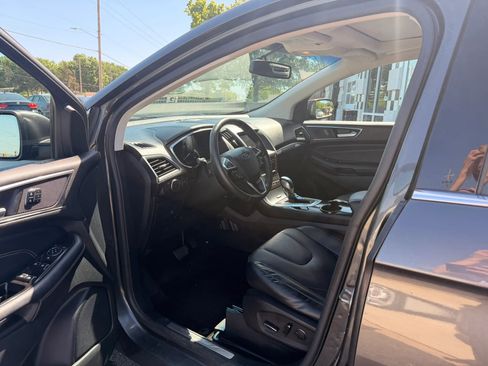 Used 2015 Ford Edge Titanium w/ Equipment Group 301A AWD/4WD image 10