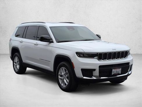 Used 2025 Jeep Grand Cherokee L Laredo RWD image 3