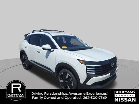 Certified 2025 Nissan Kicks SR FWD image 9