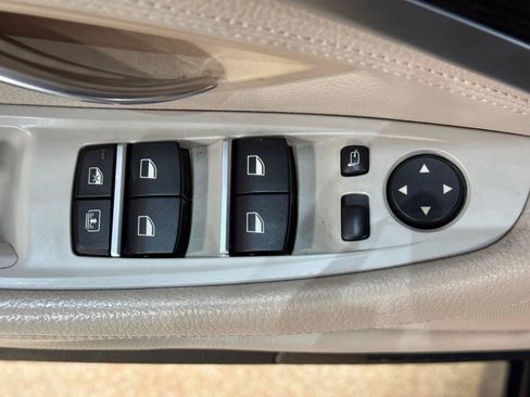 Used 2011 BMW 528i Sedan RWD image 17