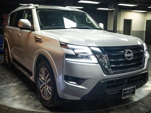Used 2024 Nissan Armada SL AWD/4WD image 5