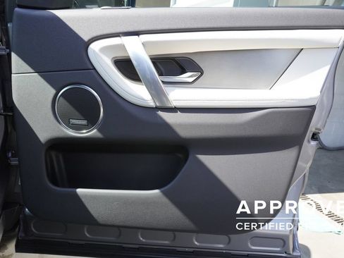 Used 2025 Land Rover Discovery Sport Dynamic SE AWD/4WD image 21