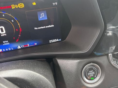 Certified 2025 Chevrolet Colorado W/T image 9