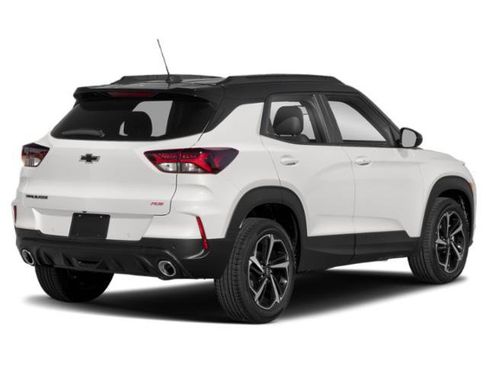 Used 2023 Chevrolet TrailBlazer RS w/ Sun and Liftgate Package AWD/4WD image 2