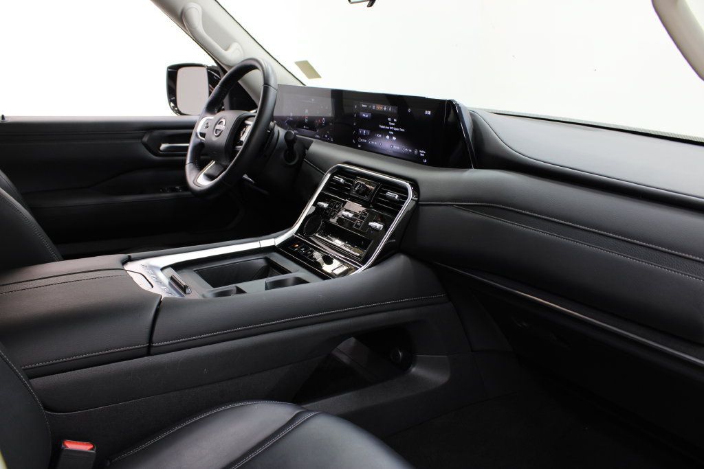 Used 2025 Nissan Armada SV RWD image 23