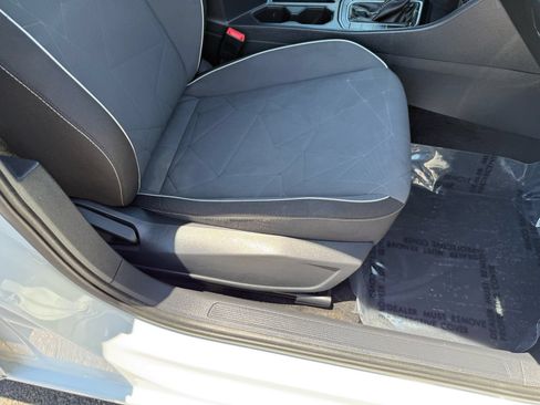 Used 2025 Volkswagen Jetta Sport FWD image 31