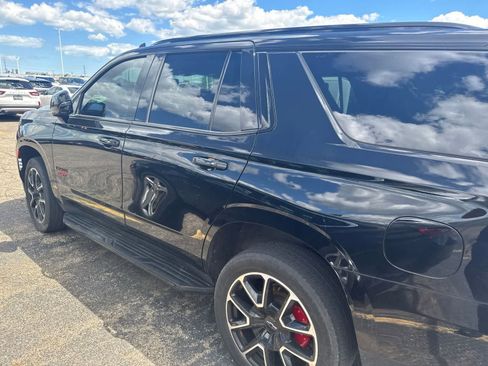 Used 2022 Chevrolet Tahoe RST w/ Luxury Package AWD/4WD image 18