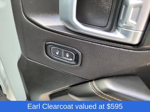 Used 2024 Jeep Wrangler Unlimited Sahara w/ Technology Group AWD/4WD image 9