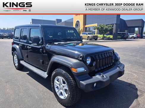 Used 2022 Jeep Wrangler Unlimited Sport AWD/4WD image 1