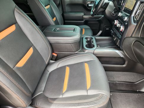 Used 2021 GMC Sierra 1500 AT4 w/ AT4 Premium Package AWD/4WD image 12