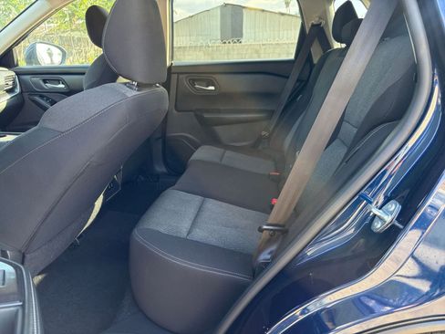 Used 2025 Nissan Rogue SV FWD image 28