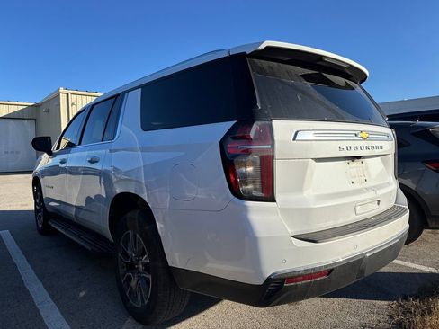 Used 2023 Chevrolet Suburban LS image 5