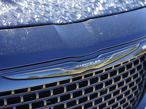 Used 2012 Chrysler 300 SRT8 image 7