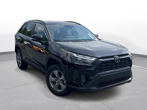 Used 2025 Toyota RAV4 XLE FWD image 4