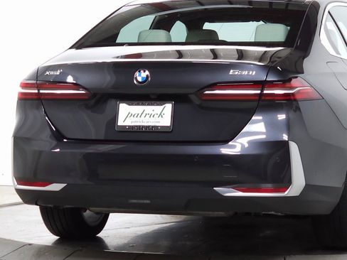 Certified 2025 BMW 530i xDrive image 11