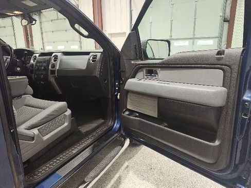 Used 2011 Ford F150 XLT w/ XLT Convenience Pkg AWD/4WD image 16