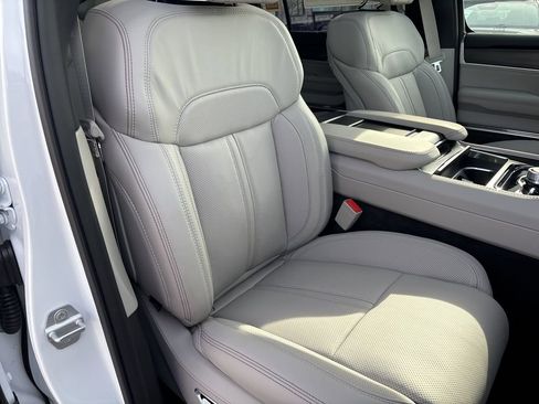 New 2026 Jeep Grand Wagoneer Summit AWD/4WD image 62