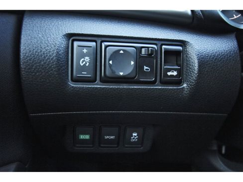 Used 2016 Nissan Sentra SV image 23