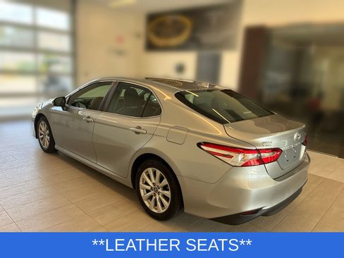 Used 2019 Toyota Camry LE FWD image 3