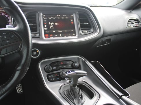 Used 2020 Dodge Challenger R/T Scat Pack image 25