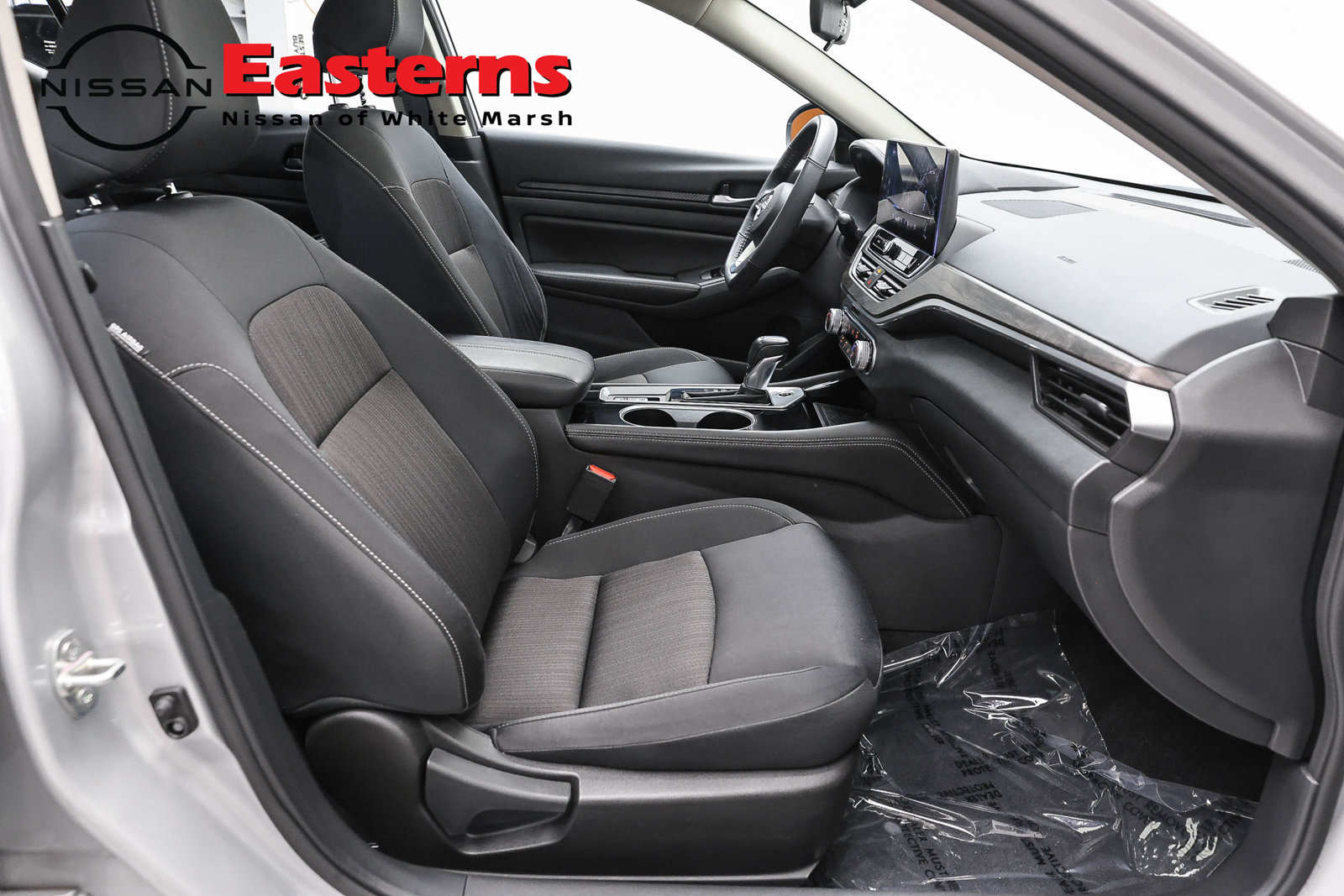 Used 2024 Nissan Altima 2.5 SV w/ SV Premium Package FWD image 24