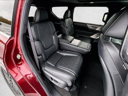 Used 2025 INFINITI QX80 Autograph image 29