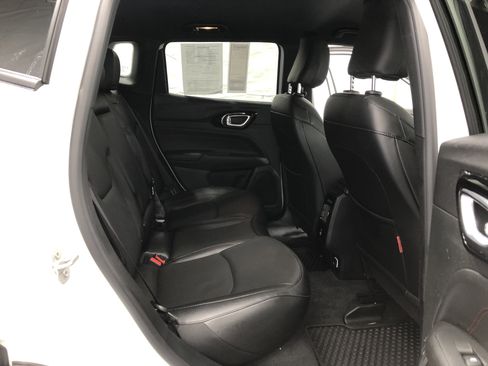 Used 2024 Jeep Compass Trailhawk w/ Trailhawk Elite Group image 11