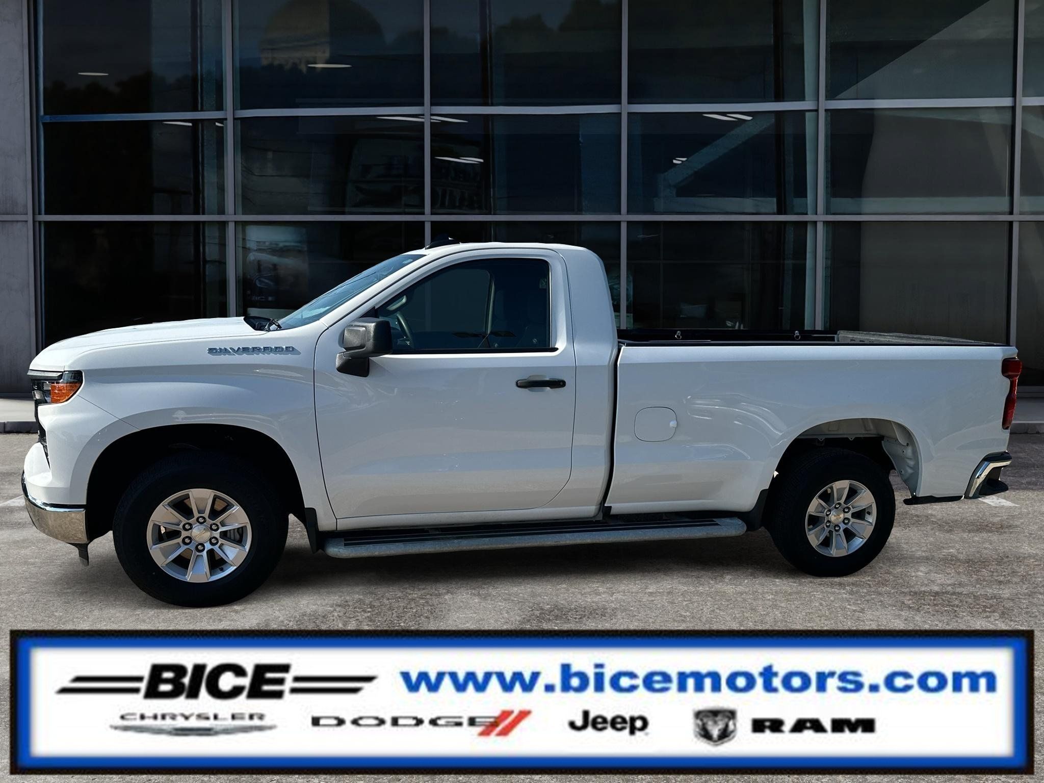 Used 2025 Chevrolet Silverado 1500 W/T RWD image 1