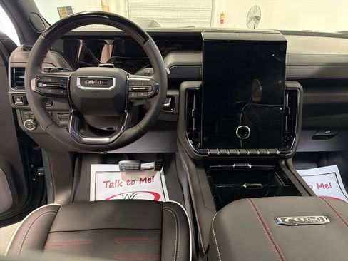 New 2026 GMC Yukon AT4 Ultimate w/ LPO, Floor Liner Package AWD/4WD image 15