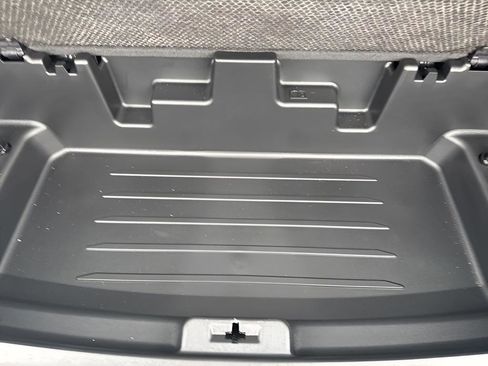 Used 2025 Buick Enclave Preferred image 39