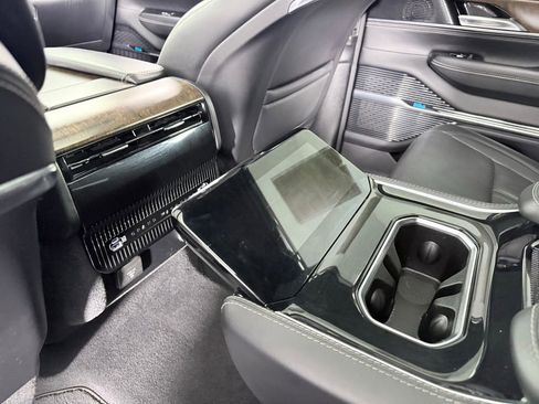 Used 2023 Jeep Grand Wagoneer L Series II image 25