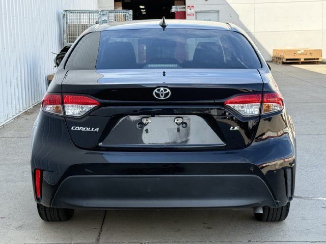 Used 2024 Toyota Corolla LE FWD image 5